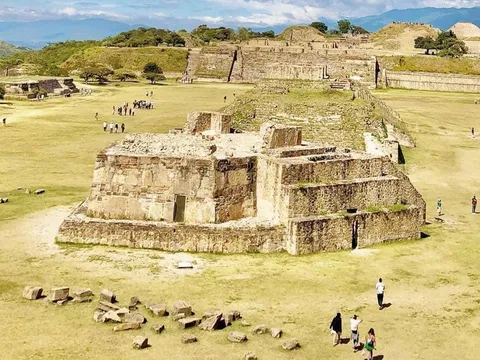 Monte Alban Half-Day Tour — photo 3